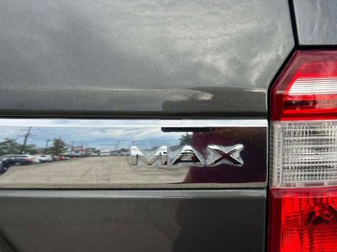 Used 2019 Ford Expedition Max XLT w/ Equipment Group 202A AWD/4WD image 39