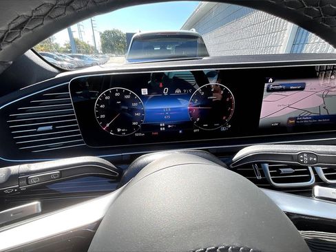 New 2025 Mercedes-Benz GLS 450 4MATIC image 11