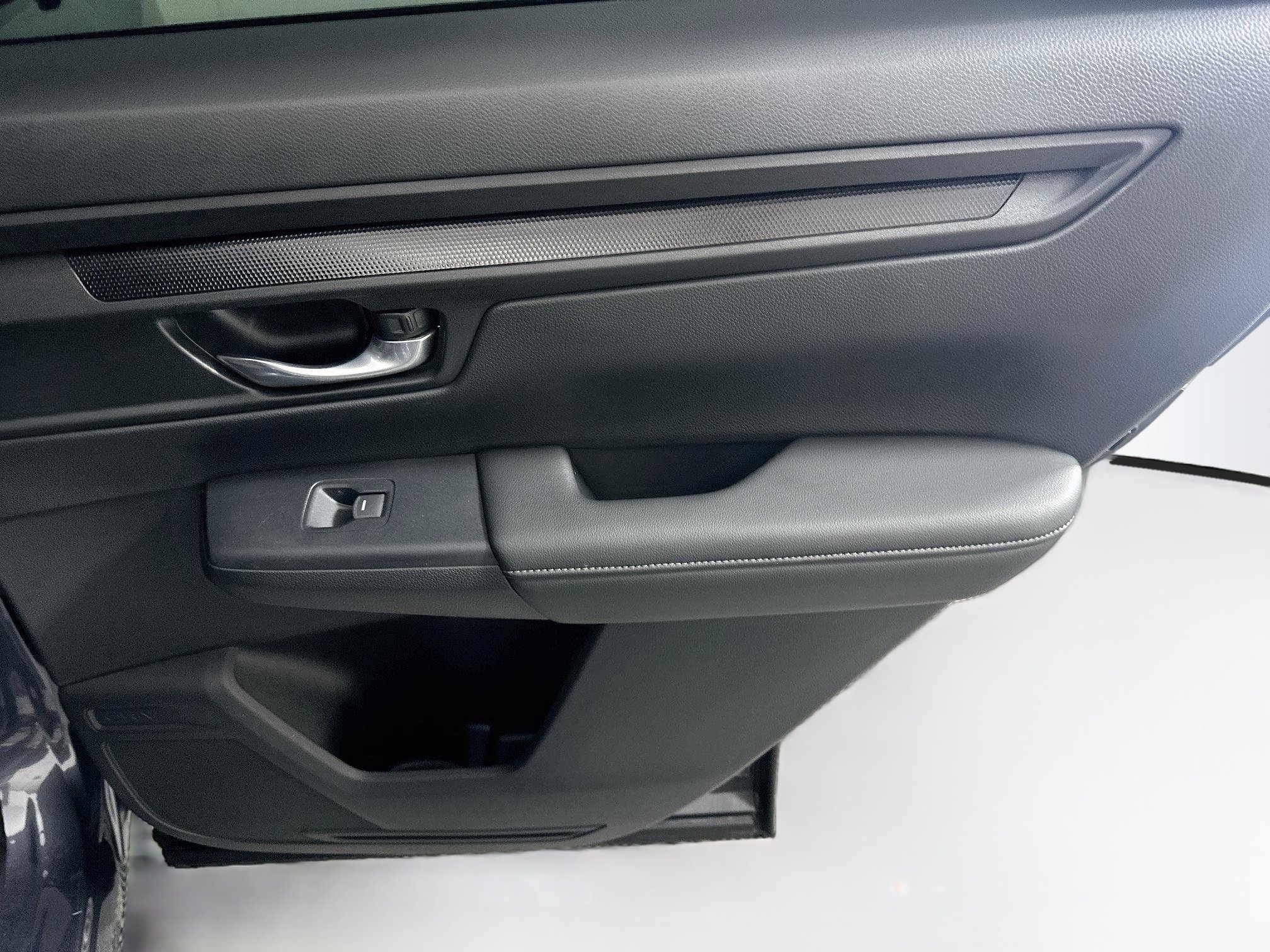 Used 2025 Honda CR-V EX image 29