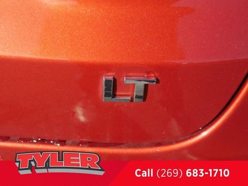 Used 2024 Chevrolet Trax LT w/ LT Convenience Package FWD image 14