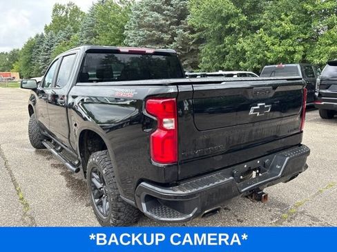 Used 2021 Chevrolet Silverado 1500 Custom Trail Boss w/ LPO, Dark Essentials Package AWD/4WD image 5
