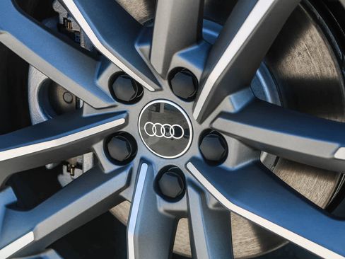 New 2025 Audi Q3 2.0T Premium image 16