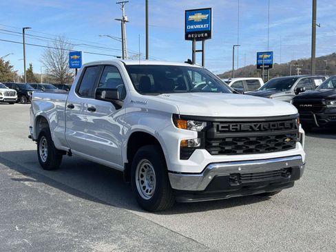 Used 2025 Chevrolet Silverado 1500 W/T w/ WT Safety Package image 1