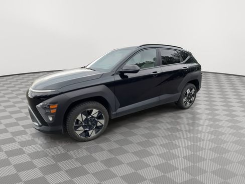 Certified 2025 Hyundai Kona SEL AWD/4WD image 4