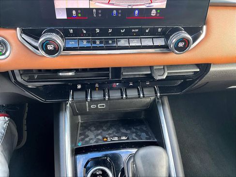 Certified 2023 GMC Canyon AT4 w/ AT4 Premium Package image 26