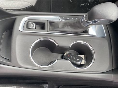 Used 2024 Chevrolet Equinox LS w/ LS Convenience Package image 14