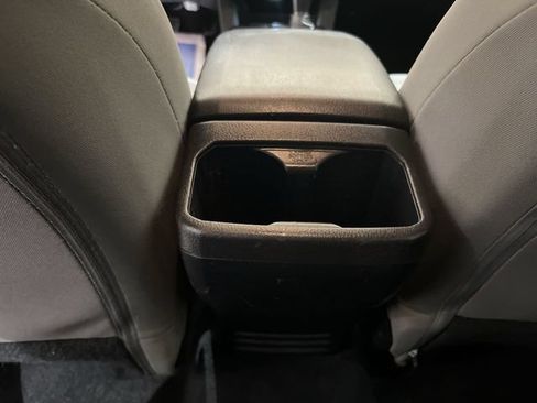 Used 2022 Toyota Tacoma SR w/ SR Convenience Package RWD image 18