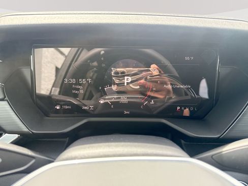New 2026 GMC Acadia Elevation w/ Elevation Premium Package AWD/4WD image 11