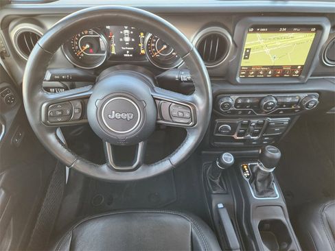 Used 2021 Jeep Gladiator Sport image 25