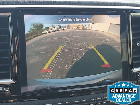 Used 2023 Chrysler Pacifica Limited w/ S Appearance Package image 32