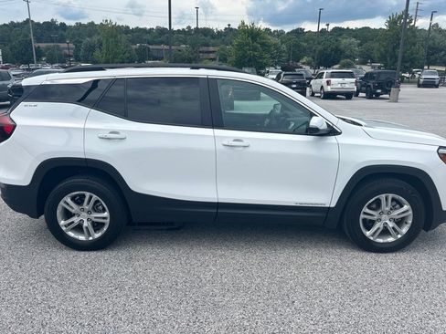 Used 2023 GMC Terrain SLE w/ Driver Convenience Package AWD/4WD image 2