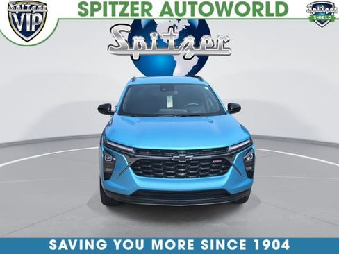 Used 2025 Chevrolet Trax RS FWD image 4