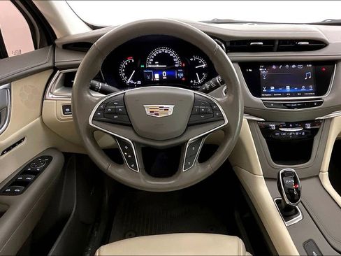 Used 2019 Cadillac XT5 Luxury image 7