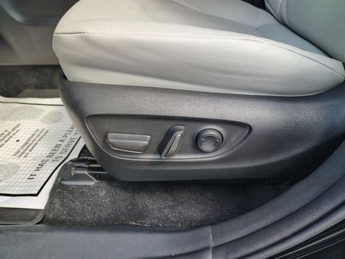 Used 2024 Toyota Grand Highlander AWD image 13