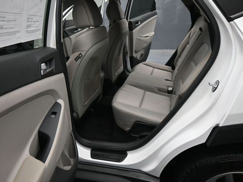 Used 2018 Hyundai Tucson SEL image 16