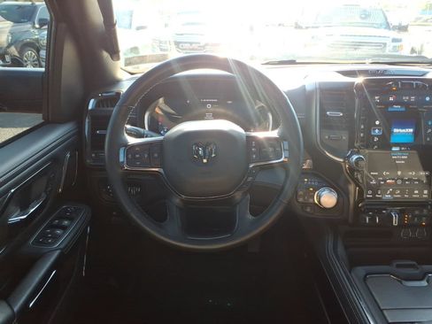 Used 2024 RAM 1500 Limited AWD/4WD image 14