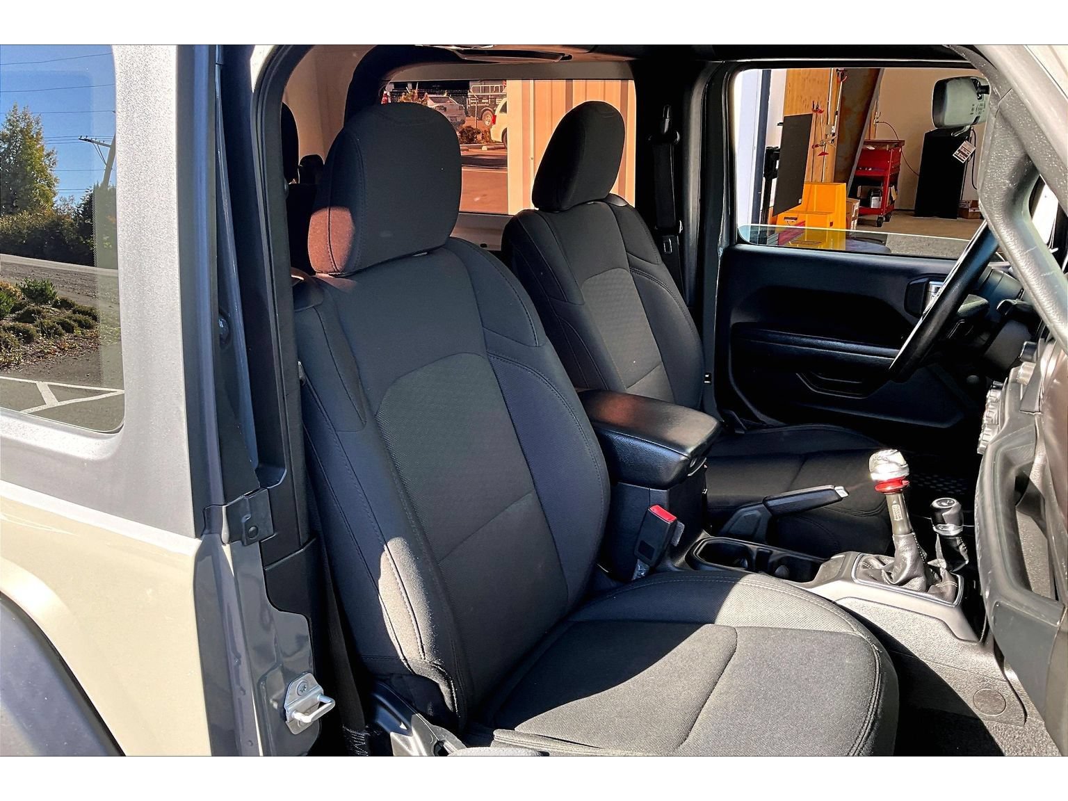 Used 2021 Jeep Wrangler Sport AWD/4WD image 7