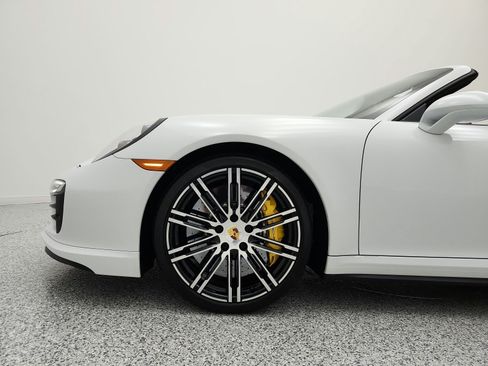 Used 2016 Porsche 911 4 Cabriolet AWD/4WD image 21