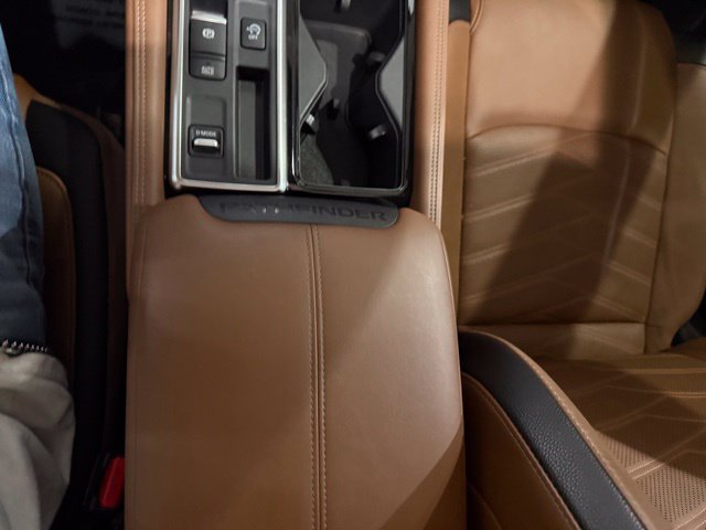 Certified 2025 Nissan Pathfinder Platinum w/ Cargo Package FWD image 19