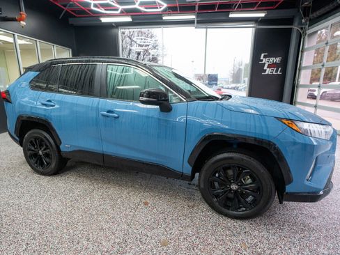Certified 2022 Toyota RAV4 XSE image 5