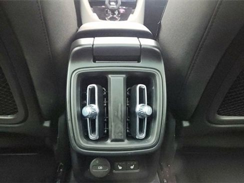 Used 2022 Polestar Polestar 2 Long Range Dual Motor w/ Plus Package image 37