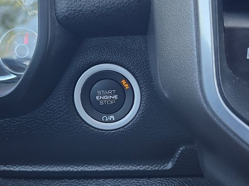 Used 2021 RAM 1500 Big Horn AWD/4WD image 25