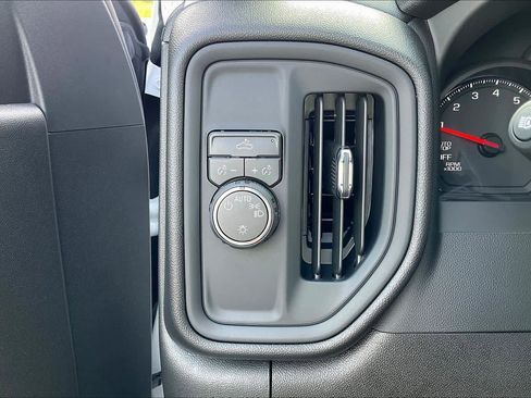 Used 2026 Chevrolet Silverado 1500 Custom image 56
