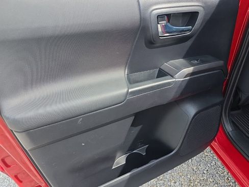 Certified 2021 Toyota Tacoma TRD Off-Road image 15