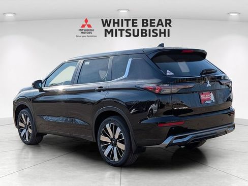 New 2026 Mitsubishi Outlander SE FWD image 2