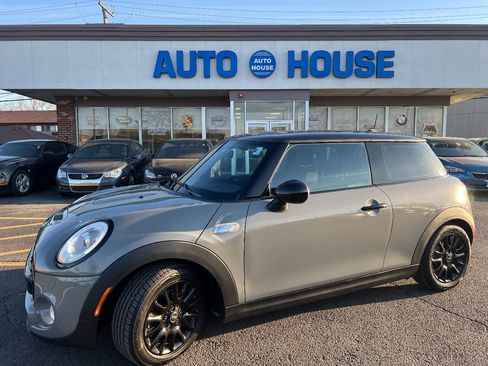 Used 2015 MINI Cooper S image 1