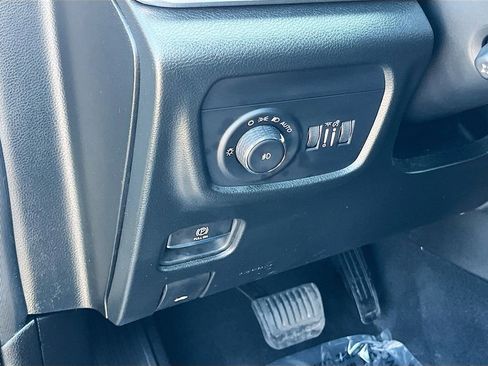 Certified 2025 Jeep Grand Cherokee Overland w/ Adv Protech Group III AWD/4WD image 10