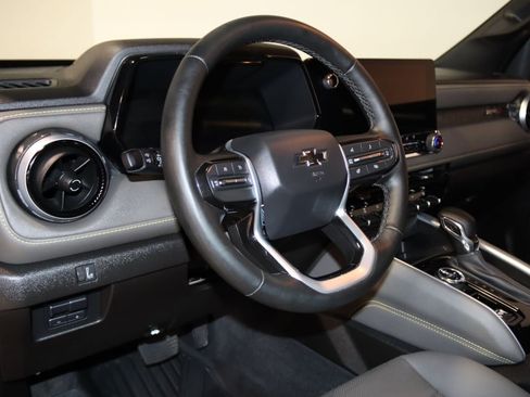 Used 2026 Chevrolet Colorado ZR2 w/ Technology Package AWD/4WD image 45