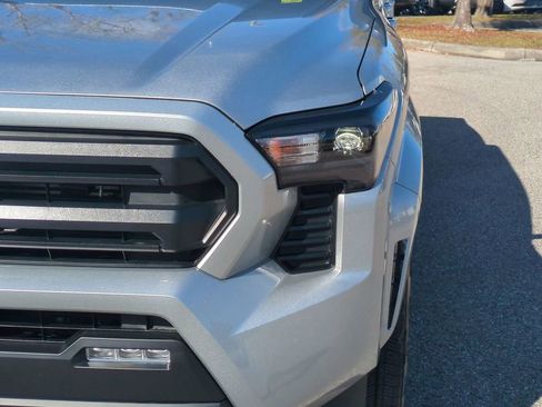Used 2025 Toyota Tacoma SR5 image 10