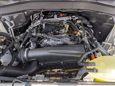 New 2025 Ford Explorer Active image 16