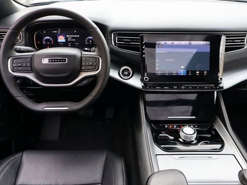 Used 2023 Jeep Wagoneer Series II image 6