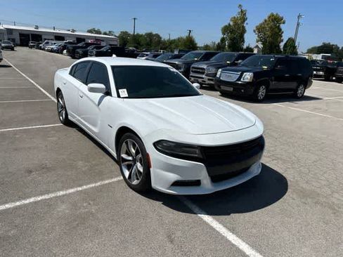 Used 2016 Dodge Charger R/T RWD image 17