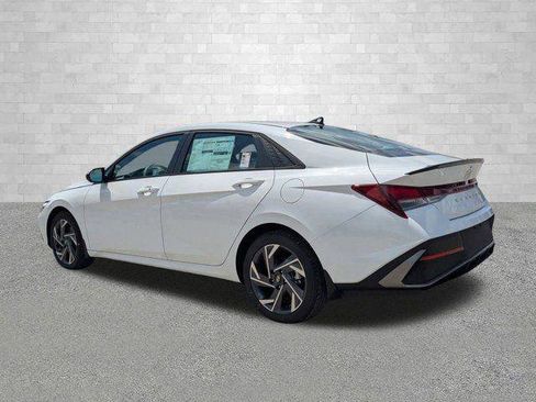 New 2025 Hyundai Elantra Sport FWD image 4