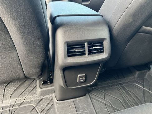 Used 2023 Chevrolet Equinox LT w/ LPO, Floor Liner Package image 20
