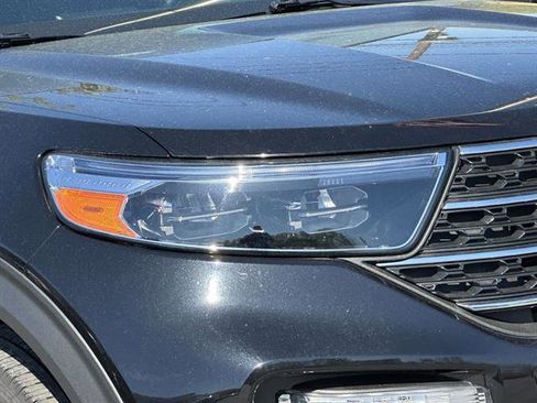 Used 2023 Ford Explorer XLT w/ Equipment Group 202A AWD/4WD image 8