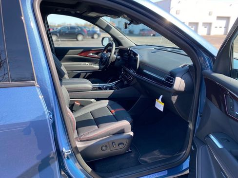 New 2026 Chevrolet Traverse RS image 12