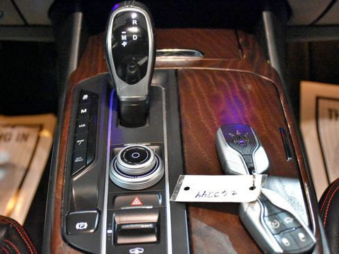 Used 2017 Maserati Levante w/ Luxury Package image 17