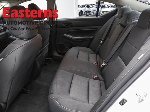 Used 2025 Nissan Altima 2.5 SV FWD image 21