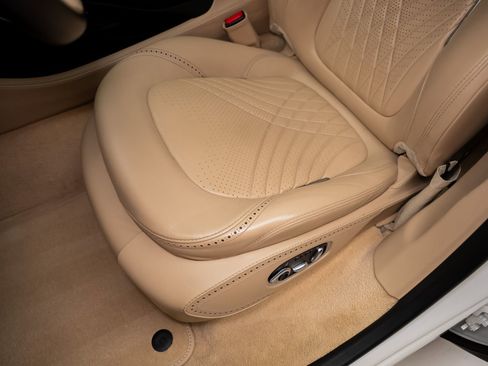 Used 2021 Aston Martin DBX AWD/4WD image 61