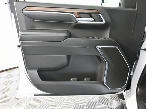 Used 2024 Chevrolet Silverado 1500 RST w/ Redline Edition image 18