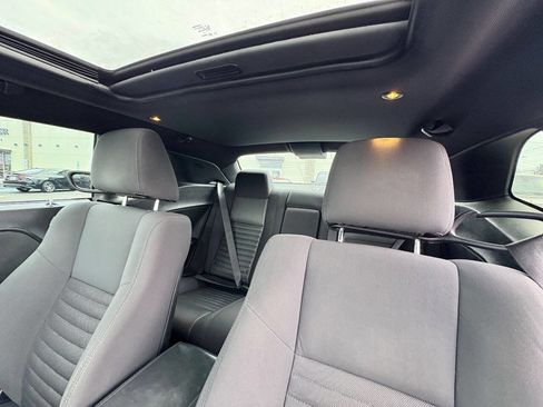 Used 2012 Dodge Challenger R/T w/ Electronics Convenience Group image 12