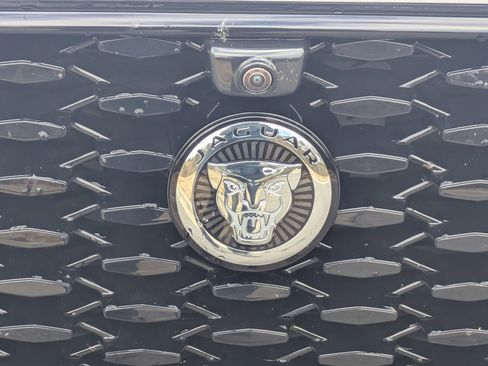 Used 2026 Jaguar F-PACE R-Dynamic S image 32