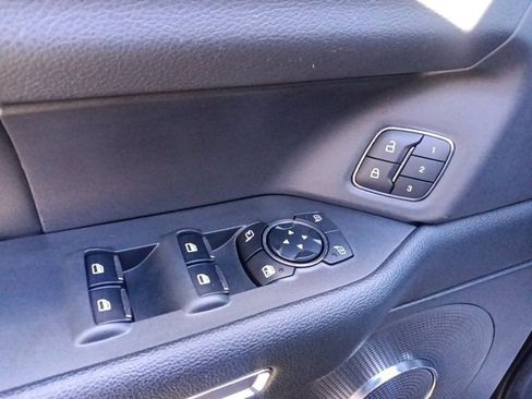 Used 2023 Ford Expedition Max XLT image 12