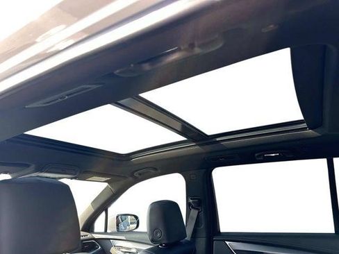 Certified 2024 Cadillac XT6 Luxury w/ LPO, Floor Liner Package AWD/4WD image 13