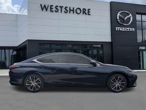 Used 2024 Lexus ES 350 w/ Premium Package FWD image 2