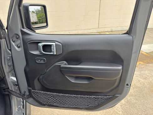 Used 2020 Jeep Wrangler Unlimited Sport AWD/4WD image 39